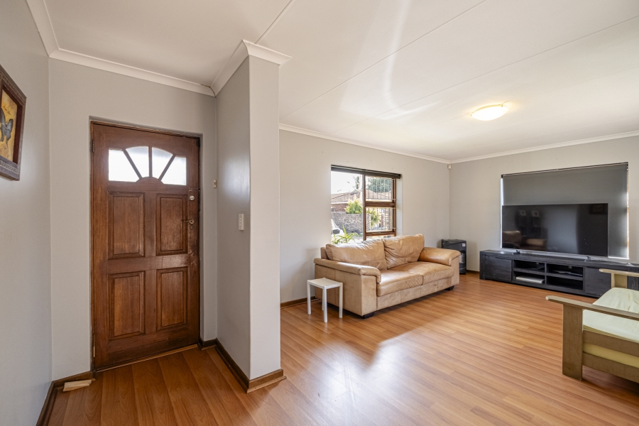 4 Bedroom Property for Sale in Summerstrand Eastern Cape